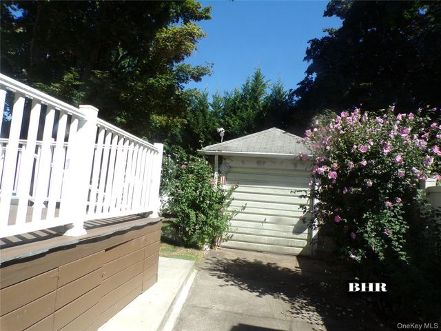 1821 E 27th Street, Brooklyn, NY 11229