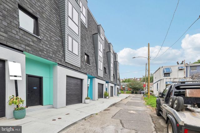 3407 W LIPPINCOTT ST, Philadelphia, PA 19132