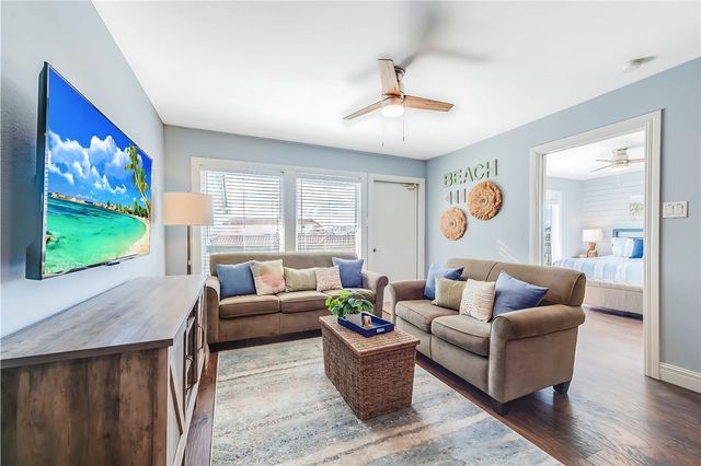 1319 S 11th St 405, Port Aransas, TX 78373