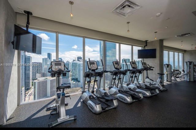 151 SE 1st St 2104, Miami, FL 33131