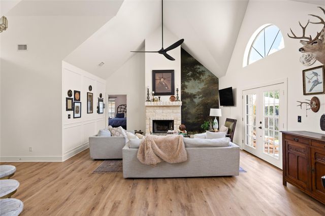 39 Pebblebrook LN, Wimberley, TX 78676