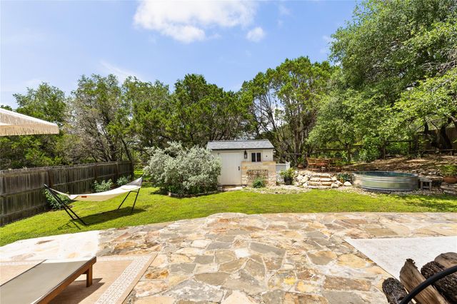 39 Pebblebrook LN, Wimberley, TX 78676