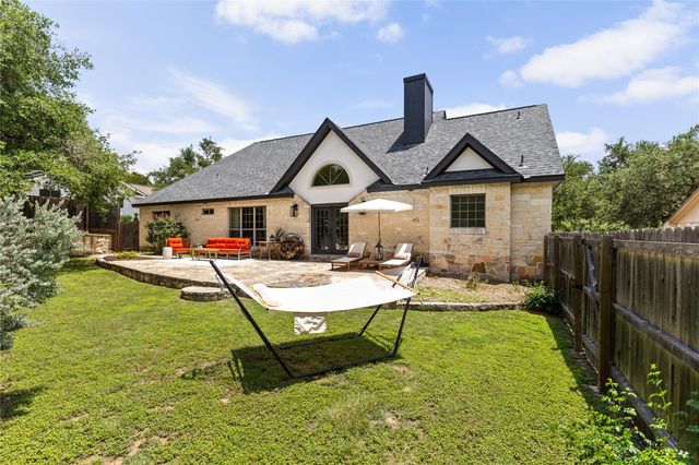 39 Pebblebrook LN, Wimberley, TX 78676