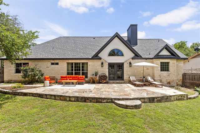 39 Pebblebrook LN, Wimberley, TX 78676