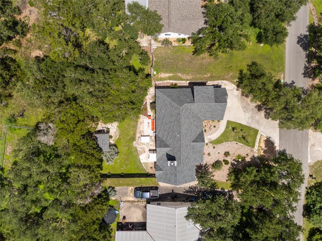 39 Pebblebrook LN, Wimberley, TX 78676