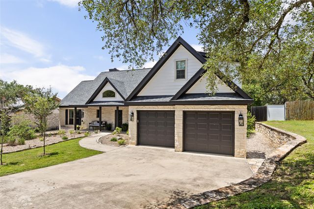 39 Pebblebrook LN, Wimberley, TX 78676
