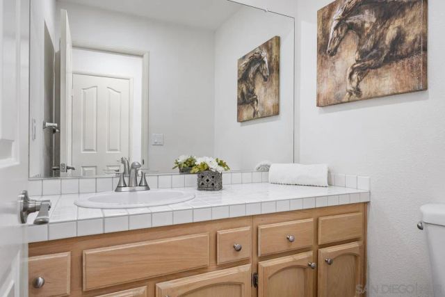 5125 Renaissance Ave B, San Diego, CA 92122