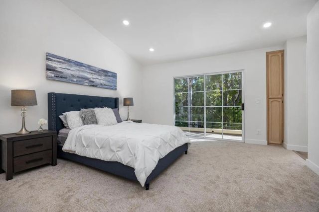 5125 Renaissance Ave B, San Diego, CA 92122