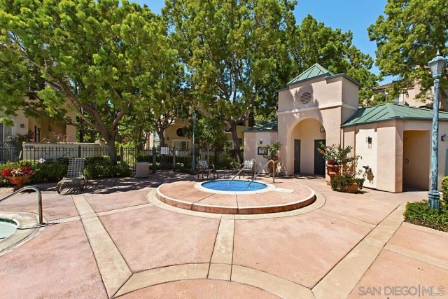 5125 Renaissance Ave B, San Diego, CA 92122