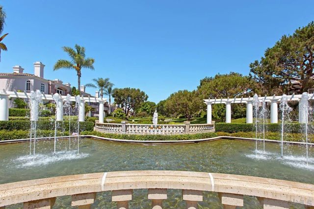 5125 Renaissance Ave B, San Diego, CA 92122