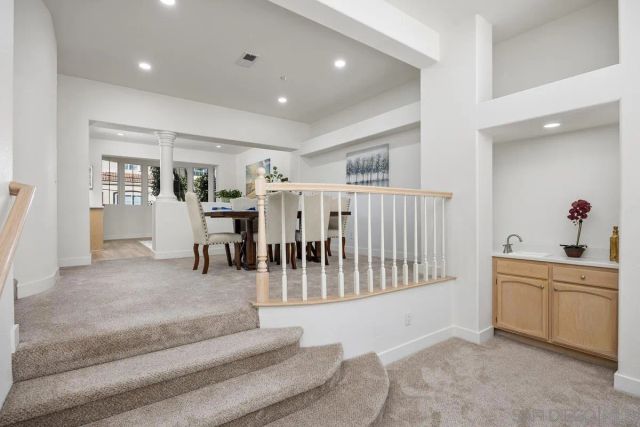 5125 Renaissance Ave B, San Diego, CA 92122