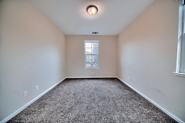 824 River Pointe Cir, Oakdale, CA 95361