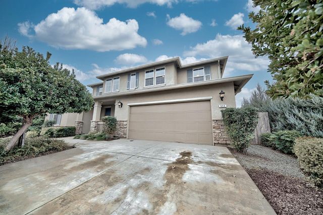 824 River Pointe Cir, Oakdale, CA 95361