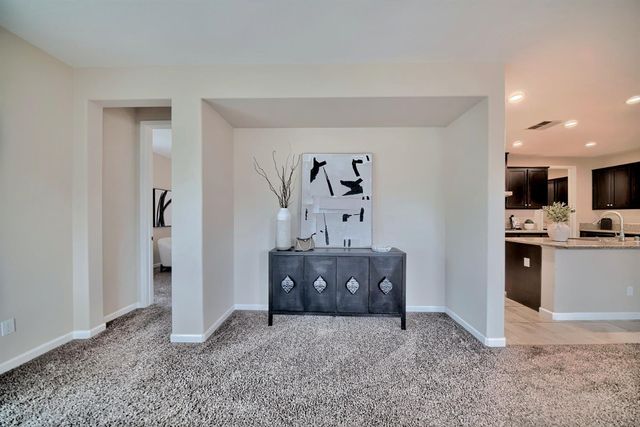 824 River Pointe Cir, Oakdale, CA 95361