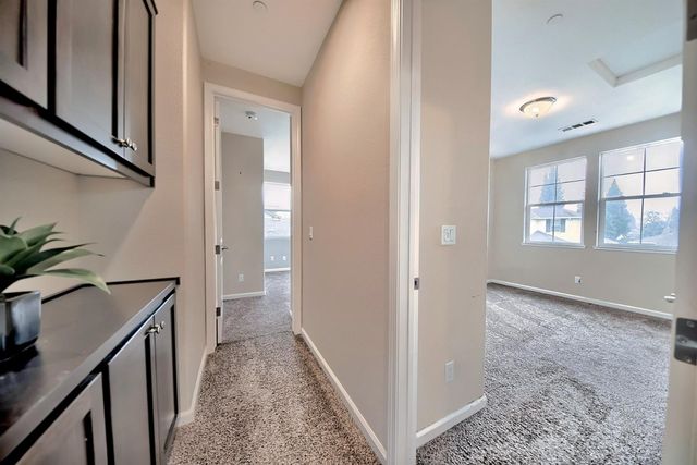 824 River Pointe Cir, Oakdale, CA 95361