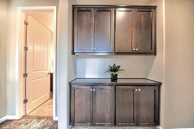 824 River Pointe Cir, Oakdale, CA 95361