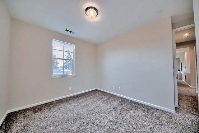 824 River Pointe Cir, Oakdale, CA 95361