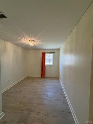 1369 Timberlake Drive, Lynchburg, VA 24502