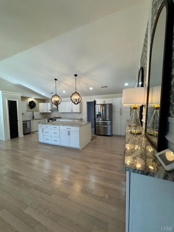 1369 Timberlake Drive, Lynchburg, VA 24502