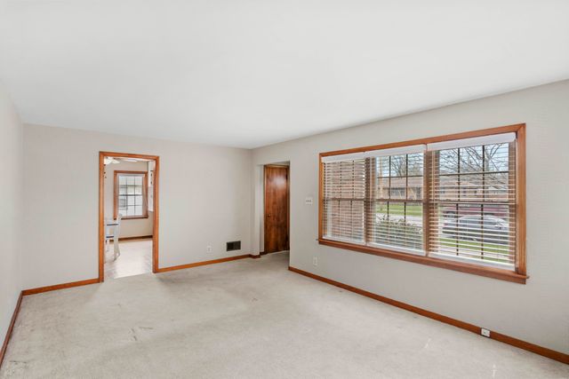 3543 Highway Avenue, Highland, IN 46322