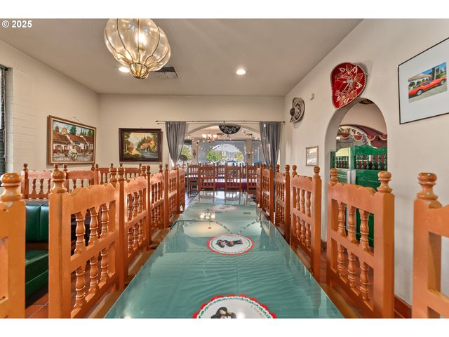 1347 Ne STEPHENS St, Roseburg, OR 97470