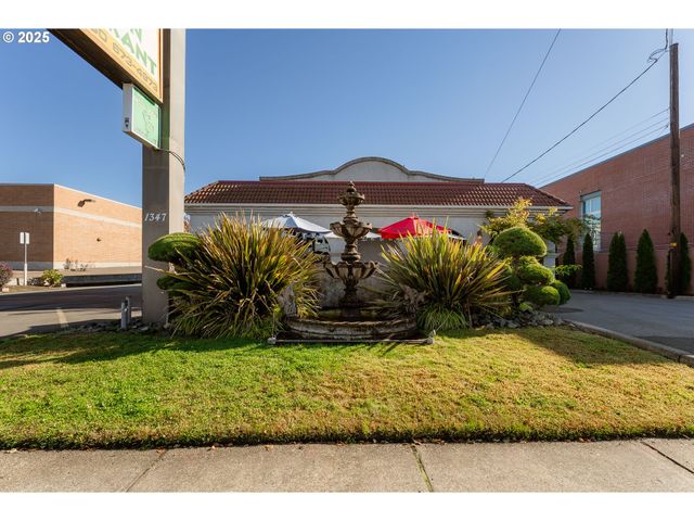 1347 Ne STEPHENS St, Roseburg, OR 97470