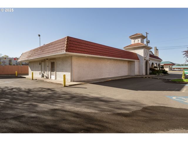 1347 Ne STEPHENS St, Roseburg, OR 97470