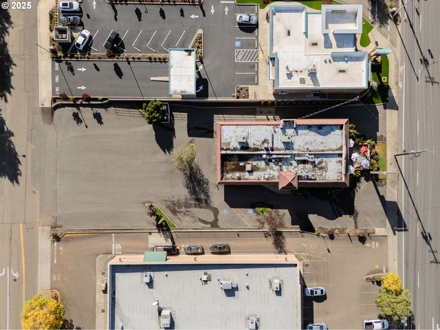 1347 Ne STEPHENS St, Roseburg, OR 97470