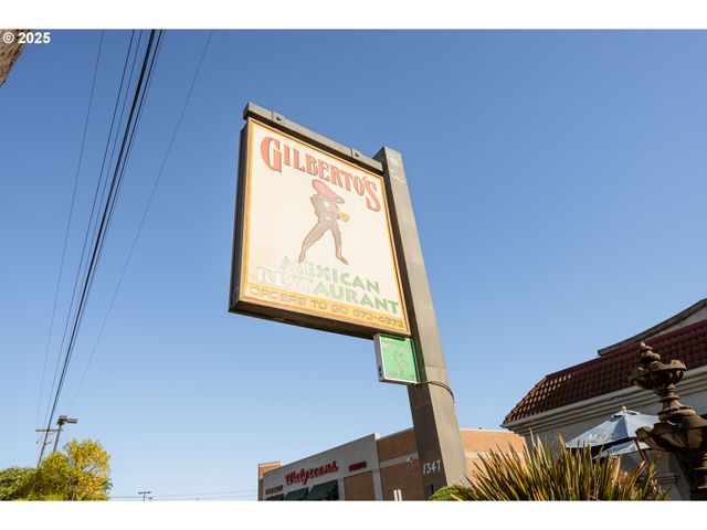 1347 Ne STEPHENS St, Roseburg, OR 97470