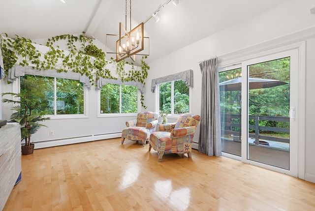 11 Weatherstone Dr 11, Worcester, MA 01604