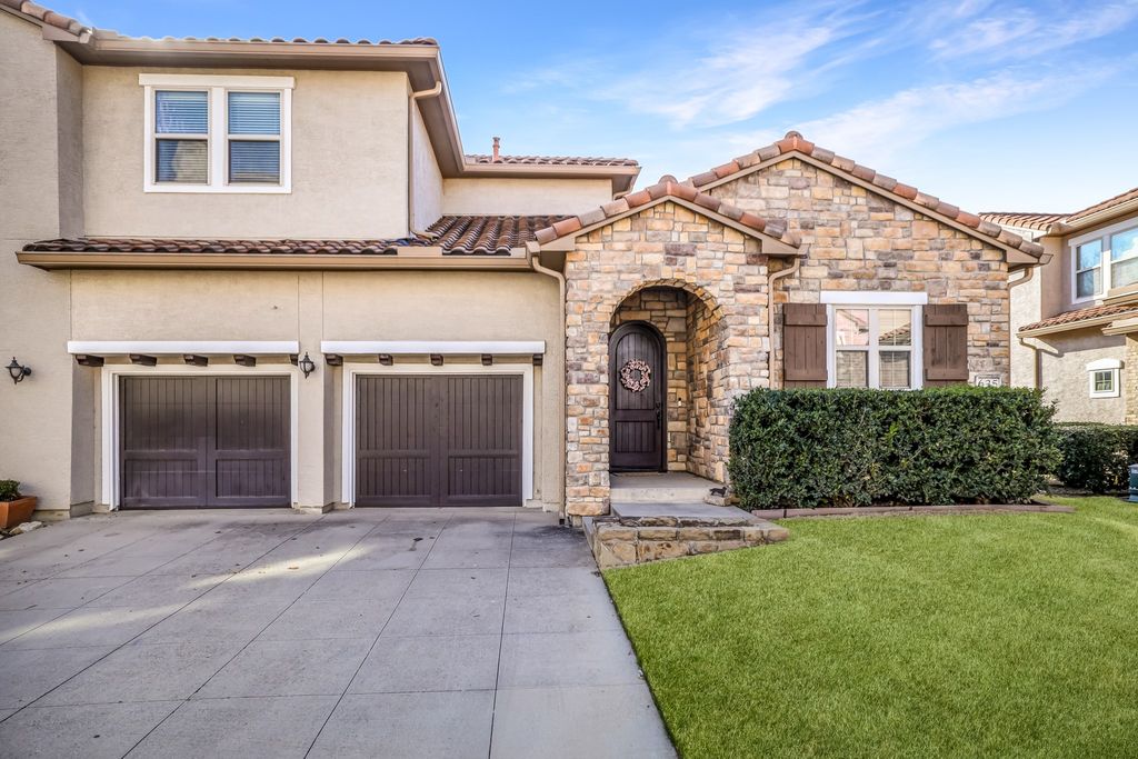 635 Via Ravello, Irving, TX 75039