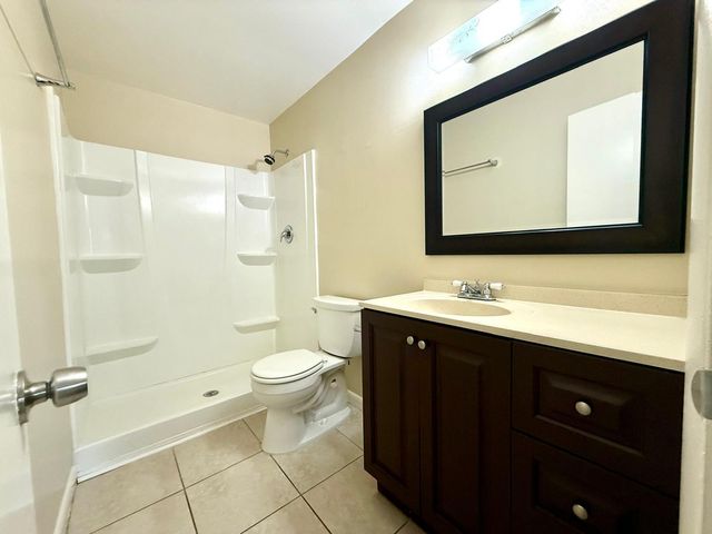 8746 Sunset Drive, Palm Beach Gardens, FL 33410