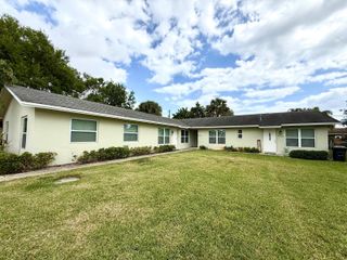 8746 Sunset Drive, Palm Beach Gardens, FL 33410