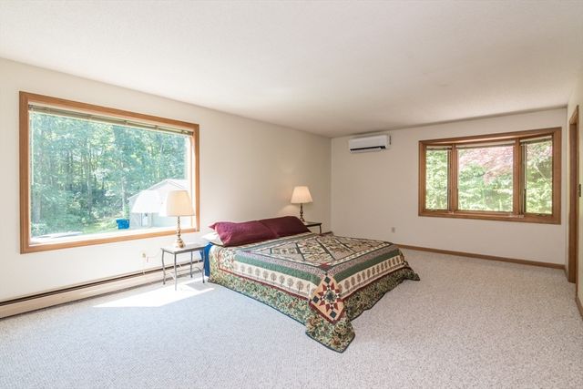 35 Old Stagecoach Dr, Monson, MA 01057