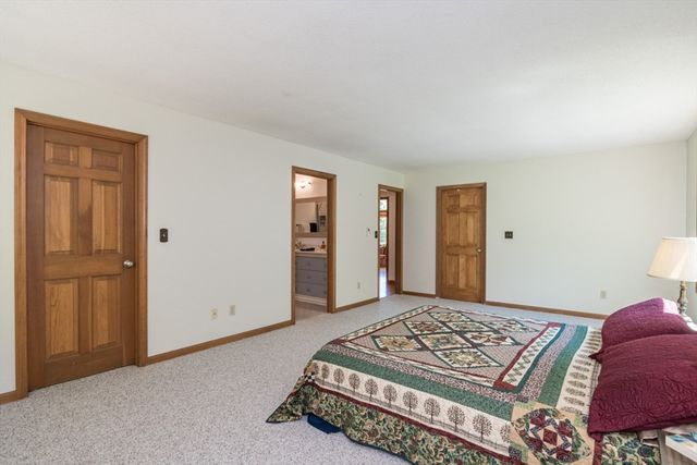 35 Old Stagecoach Dr, Monson, MA 01057