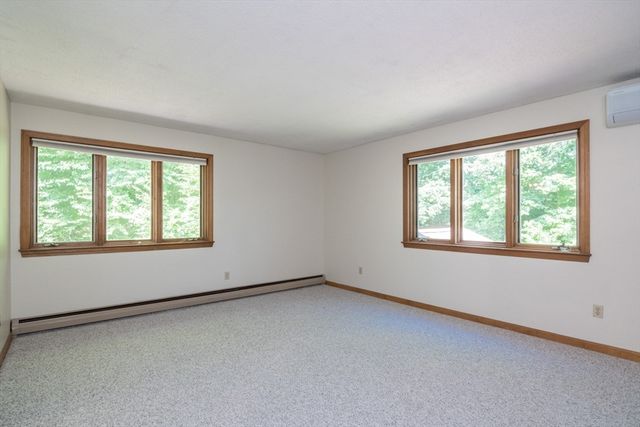 35 Old Stagecoach Dr, Monson, MA 01057