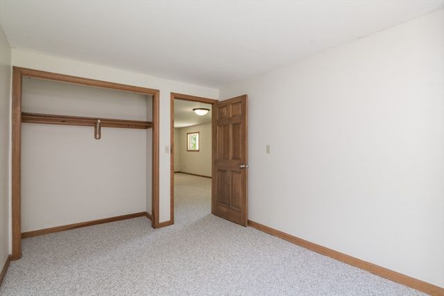 35 Old Stagecoach Dr, Monson, MA 01057