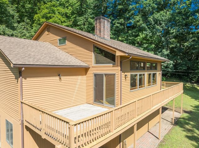 35 Old Stagecoach Dr, Monson, MA 01057