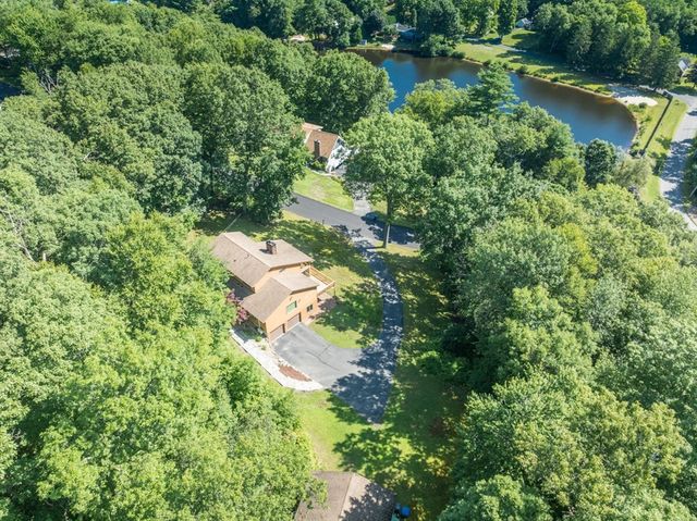 35 Old Stagecoach Dr, Monson, MA 01057