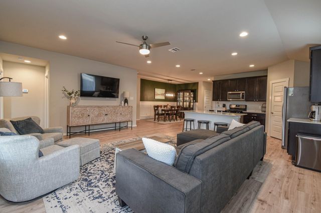 13009 Oleander Bay Lane, Texas City, TX 77568