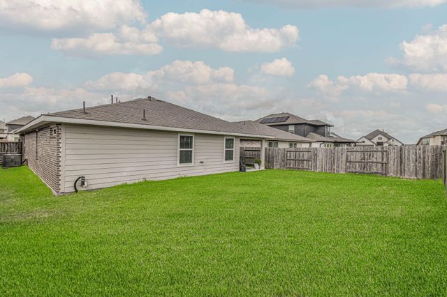 13009 Oleander Bay Lane, Texas City, TX 77568