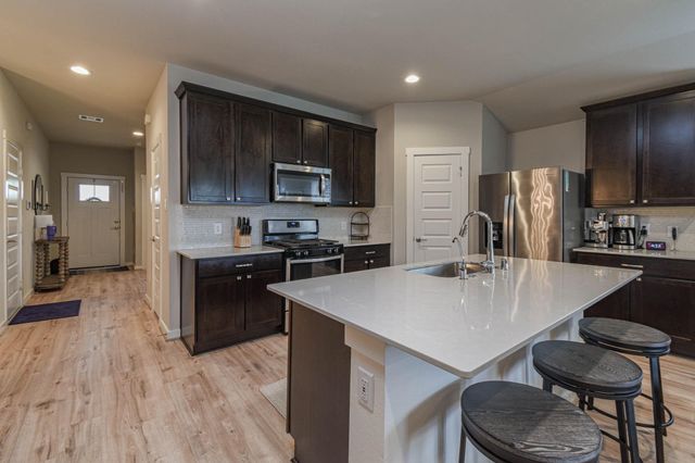 13009 Oleander Bay Lane, Texas City, TX 77568