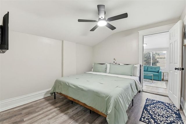 4449 W Belle Place, St Louis, MO 63108