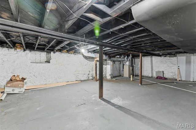 4449 W Belle Place, St Louis, MO 63108