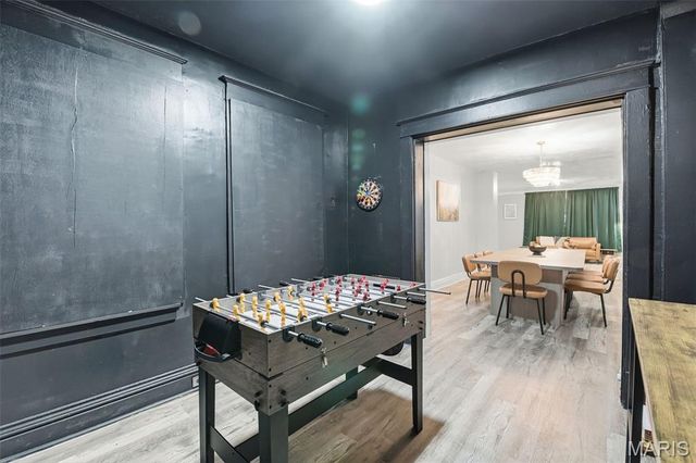 4449 W Belle Place, St Louis, MO 63108