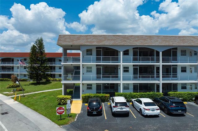 541 Blue Heron Dr 308, Hallandale Beach, FL 33009