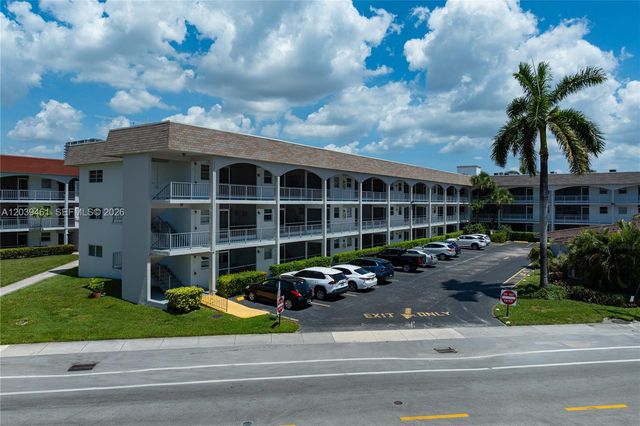 541 Blue Heron Dr 308, Hallandale Beach, FL 33009