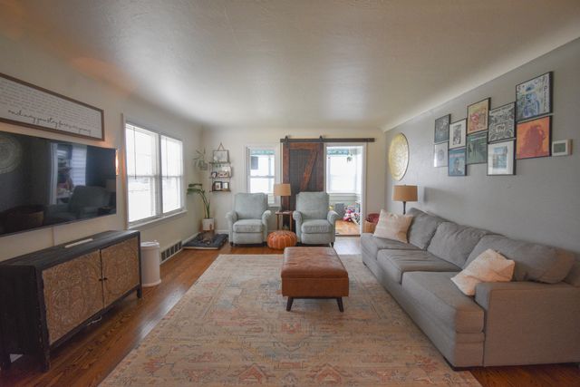 338 N Lafayette Street, Griffith, IN 46319