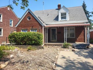 15282 Regina Avenue, Allen Park, MI 48101