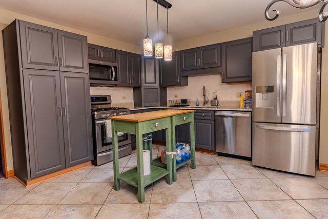 3305 Pheasant Drive, Rolling Meadows, IL 60008